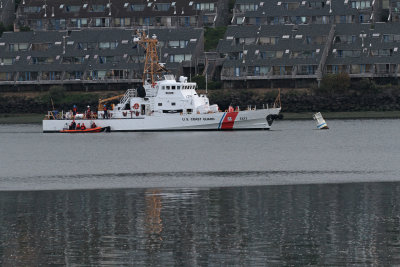 coast_guard_at_Depoes_bay_harbor.jpg
