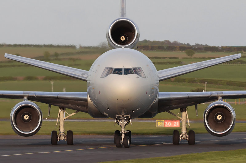 DC10_N974VV_PIKLarge.jpg