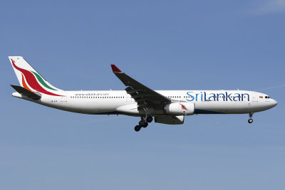 A330_4RALR_LHRLarge.jpg