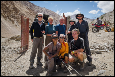8 trekkers at the Tibetan border
