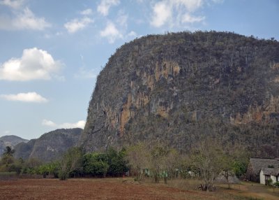 2N9A7872 Mogotes near Vinales.jpg