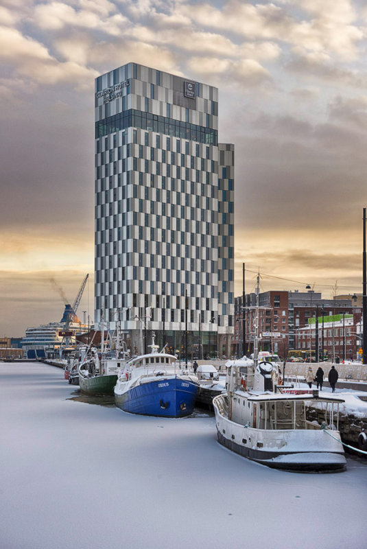 Harbor Hotel