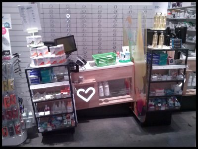 CAM00217 Tunga droger sålda här - Heavy drugs sold here.jpg