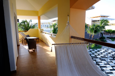 Balcony Side 1 With Table, Chairs And Hammock