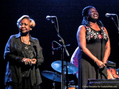old vocalists Gloria Jones (left) and Jaclyn LaBranch