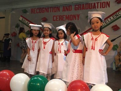PS GRADS 32717 P30.jpg