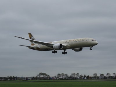 A6-BLQ Etihad Airways Boeing 787-9 Dreamliner