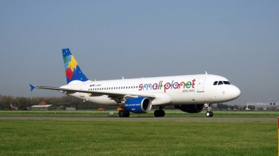 D-ABDB Small Planet Airlines Germany Airbus A320-214