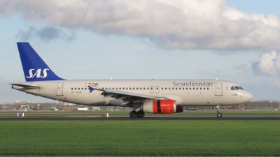 OY-KAN SAS Scandinavian Airlines Airbus A320-200