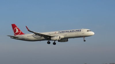 TC-JSL Turkish Airlines Airbus A321-200 