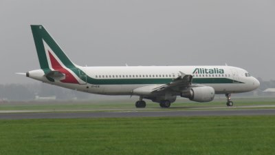 EI-EIE Alitalia Airbus A320-216