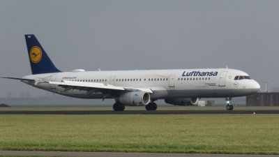 D-AIRA Lufthansa Airbus A321-131 Finkenwerder