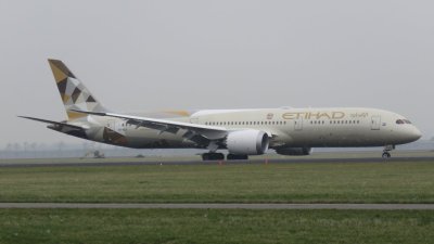 A6-BLS Etihad Airways Boeing 787-9 Dreamliner