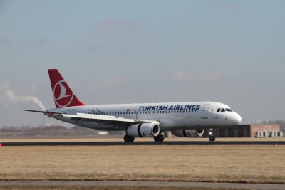 TC-JPT Turkish Airlines Airbus A320-232 - MSN 3719 - Ihlara