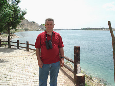 ME BESIDE THE EUPHRATIS RIVER . BIRECIK . TURKEY . 11 / 5 / 2007