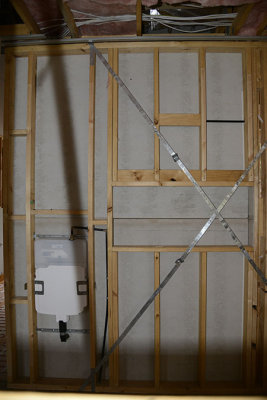Bathroom N(fronm hall)_8EF0594.jpg