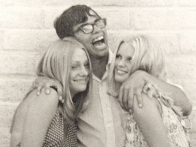 mike and two girls