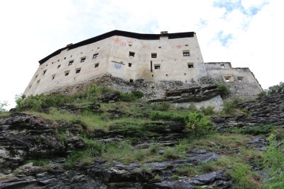 Tarasp Castle