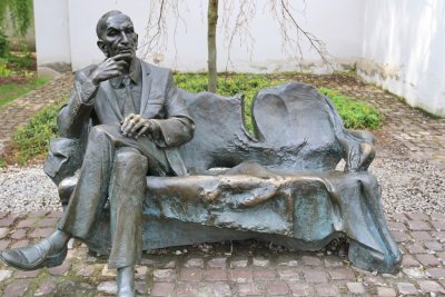 Krakow. Jan Karski bench