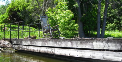A rocking dock