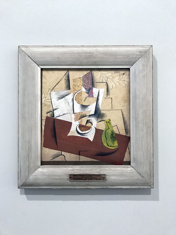 Pablo Picasso - Compotier et poire coupe (1914) - Muse de lErmitage, St Ptersbourg - 4472