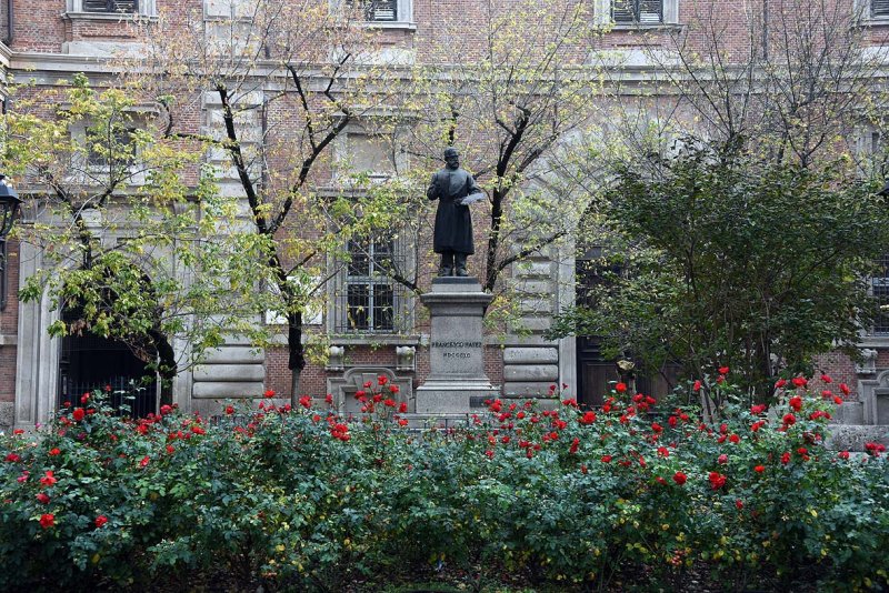 Francisco Hayez Statue, Piazzetta di Brera - 0166