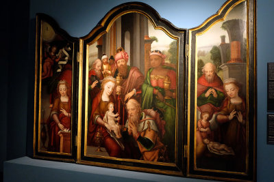 Pieter Coecke Van Aelst and workshop - Triptych: Adoration of the Magi, Annunciation and Nativity (1540-1550) - 8923