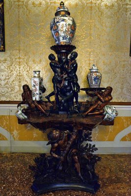 Andrea Brustolon: Vase-stand with Hercules and Moors (c. 1700) - Brustolon Room - Ca'Rezzonico - 7086