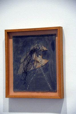 Antoni Tpiez - Figura de papel de diari i fils (1946) - Museo Reina Sofa, Madrid - 0172