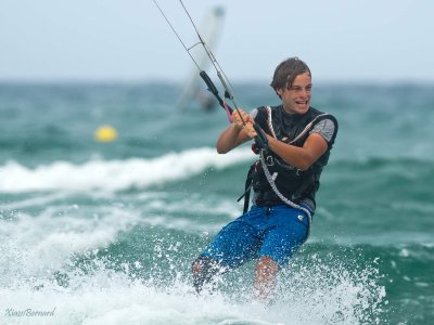 Kite surfer in Battle