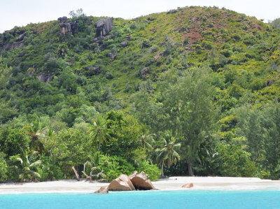 Praslin_beach._2.jpg