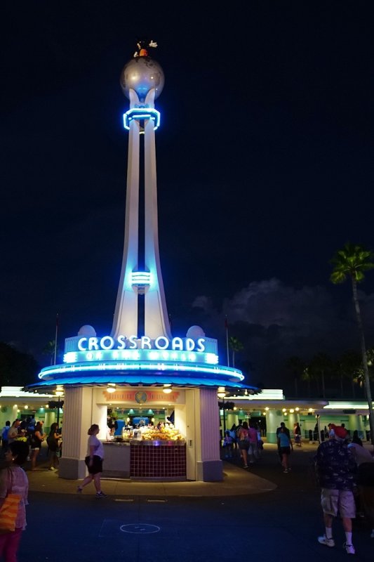 Crossroads tower in Hollywood Studios photo - Justin Miller photos at