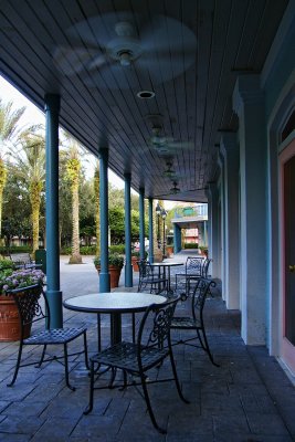 Port Orleans French Quarter patio