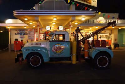 Oscars truck at night