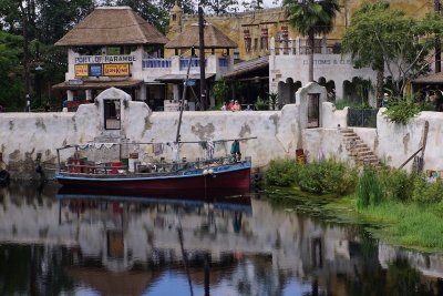 Harambe boat and buildings