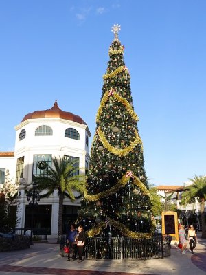 Disney Springs Christmas tree