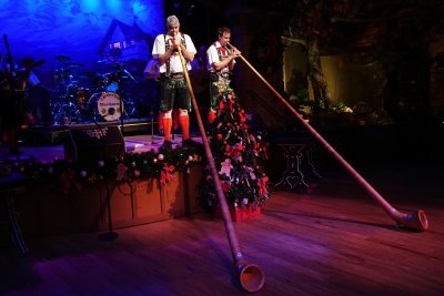 Biergarten band with horns