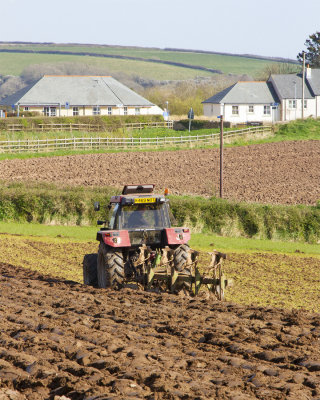 Week 16 - Ploughing at Motherhill Farm 2.jpg