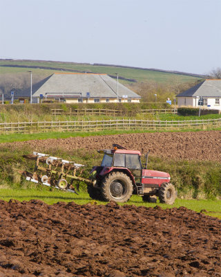 Week 16 - Ploughing at Motherhill Farm 3.jpg