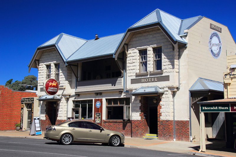 Yarragon Hotel