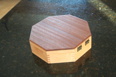 octagonal box