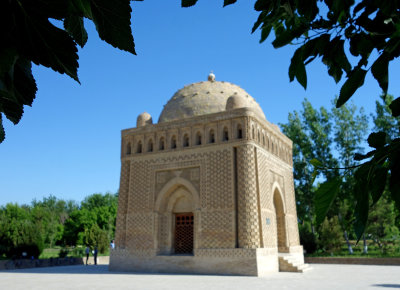 Samoniy Mausoleum
