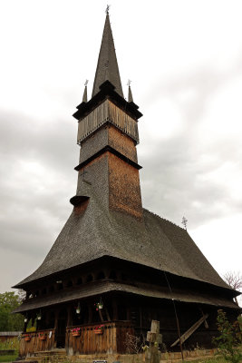Surdesti wooden church