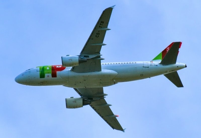 TAP A319, CS-TTB Overhead