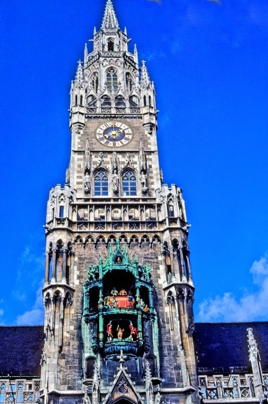 The Rathaus-Glockenspiel  