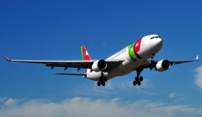 TAP Portugal Airbus A330/200 CS-TOM Touchdown