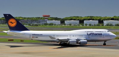 Lufthansa B-747/400, D-ABVL, Taxi To TO