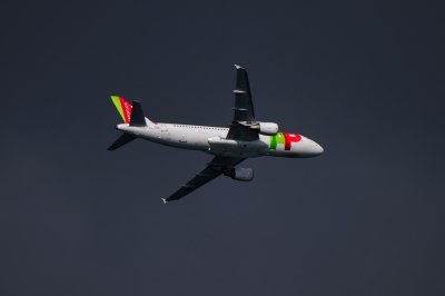 TAP-Portugal A320, CS-TNN, Climbing To The Storm