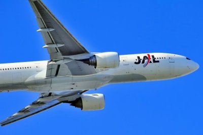 JALs B-777/200, JA773J
