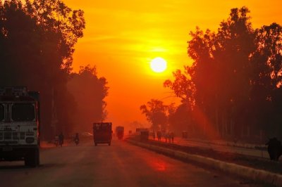 Sunset on the Jaipur to Agra Road